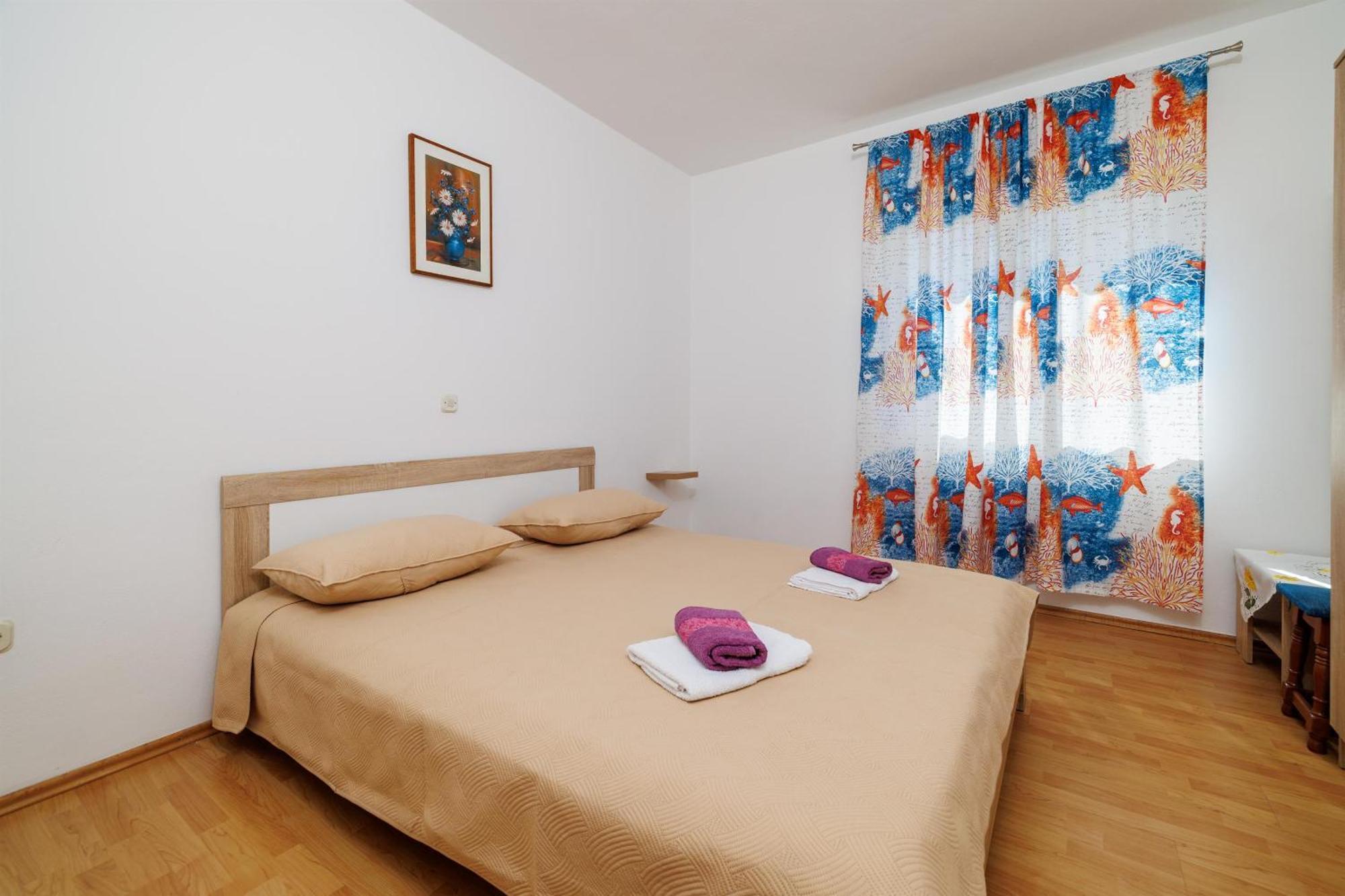 Rooms Mande Banjol Luaran gambar