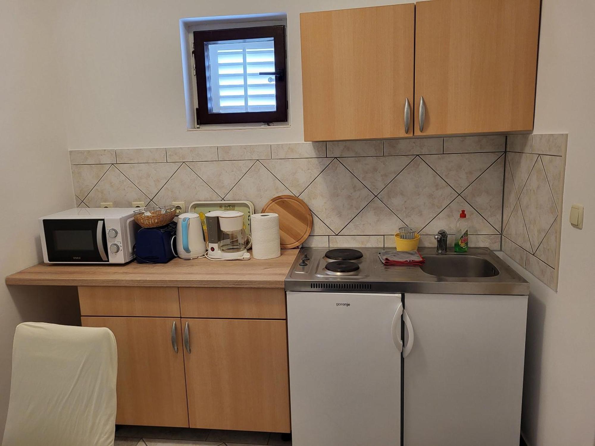 Rooms Mande Banjol Luaran gambar